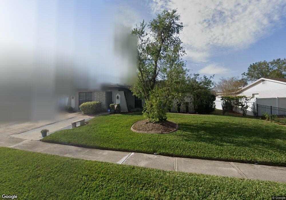 8627 Fish Lake Rd, Tampa, FL 33619 - photo 1