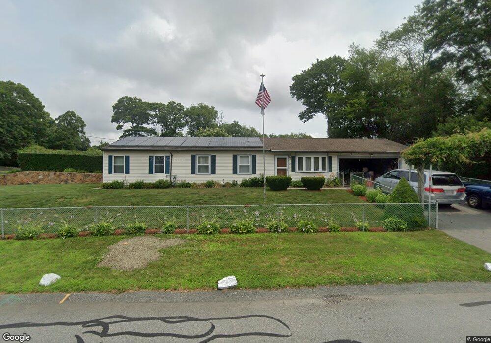 23 Meadowood Dr, South Dartmouth, MA 02748 - photo 1