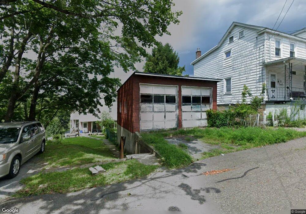 423 Oak St, Jim Thorpe, PA 18229 - photo 1