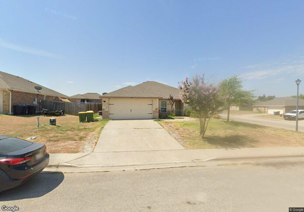 303 Chrislyn, Troy, TX 76579 - photo 1