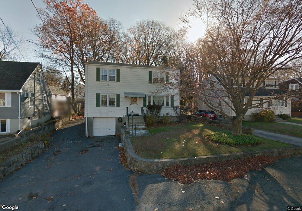 471 Dexter Dr, Bridgeport, CT 06606 - photo 1