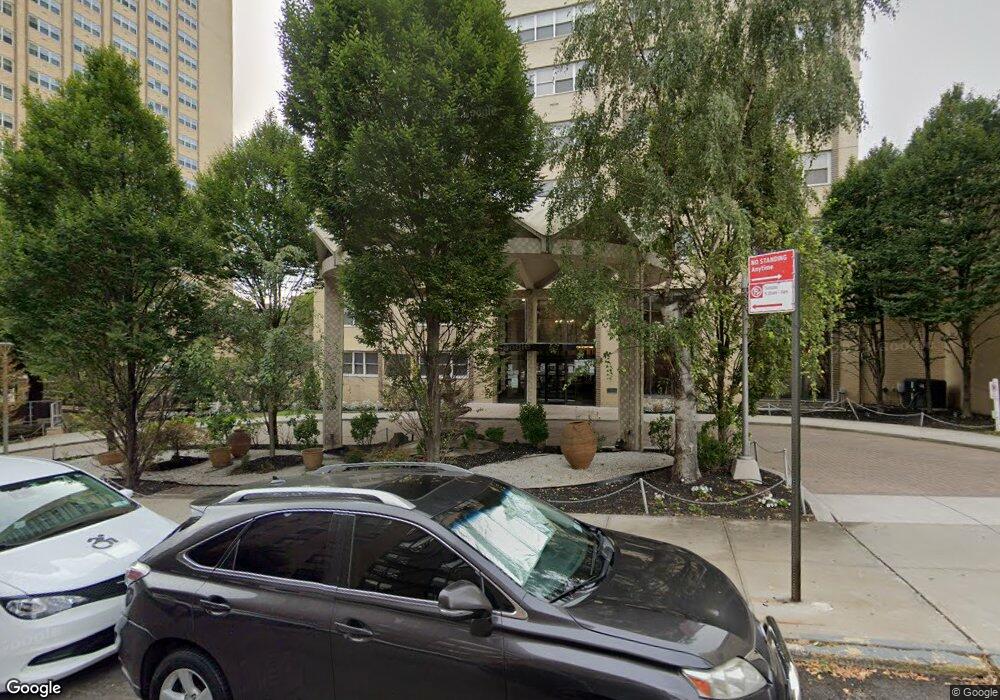 Birchwood Towers unit K-3, Forest Hills, NY 11375 - photo 1