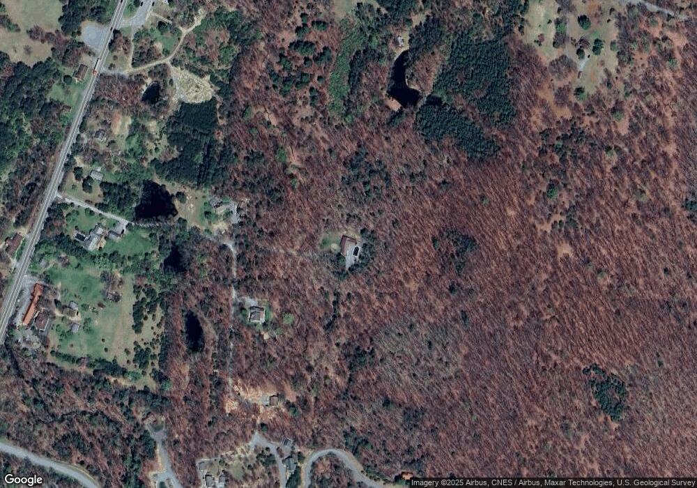 159 Parkplace Ln, Berkeley Springs, WV 25411 - photo 1