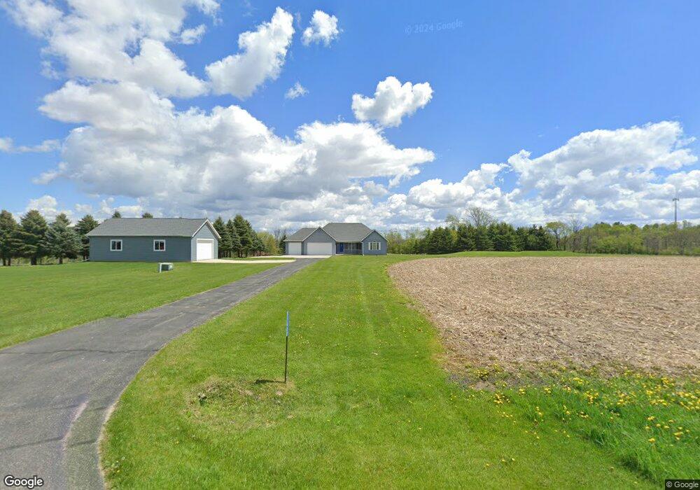 5400 Butternut Dr, Kewaskum, WI 53040 - photo 1