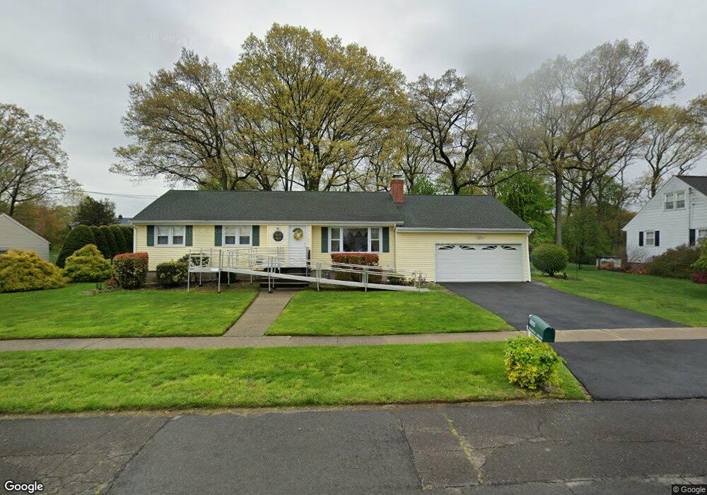 265 Fairfax Dr, Stratford, CT 06614 - photo 1