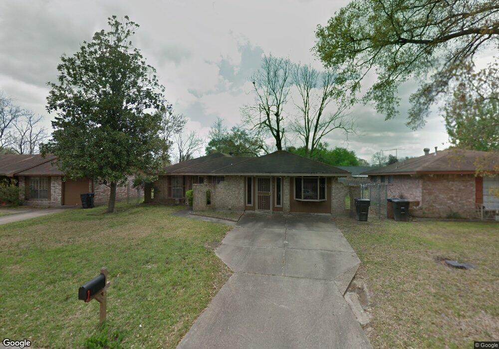 1627 Hidden Valley Dr, Houston, TX 77088 - photo 1