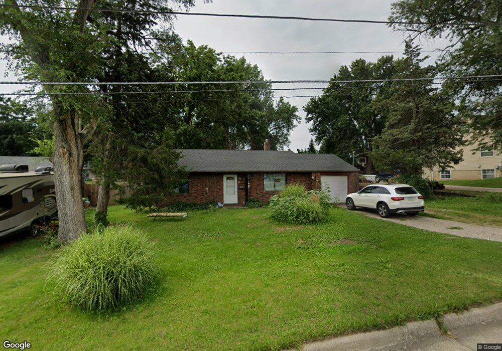 2004 Highview Dr, Des Moines, IA 50315 - photo 1