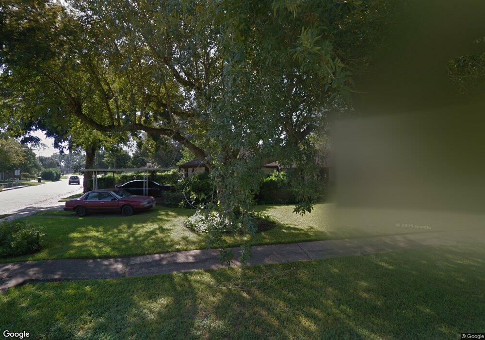 9758 Grenadier Dr, Houston, TX 77089 - photo 1