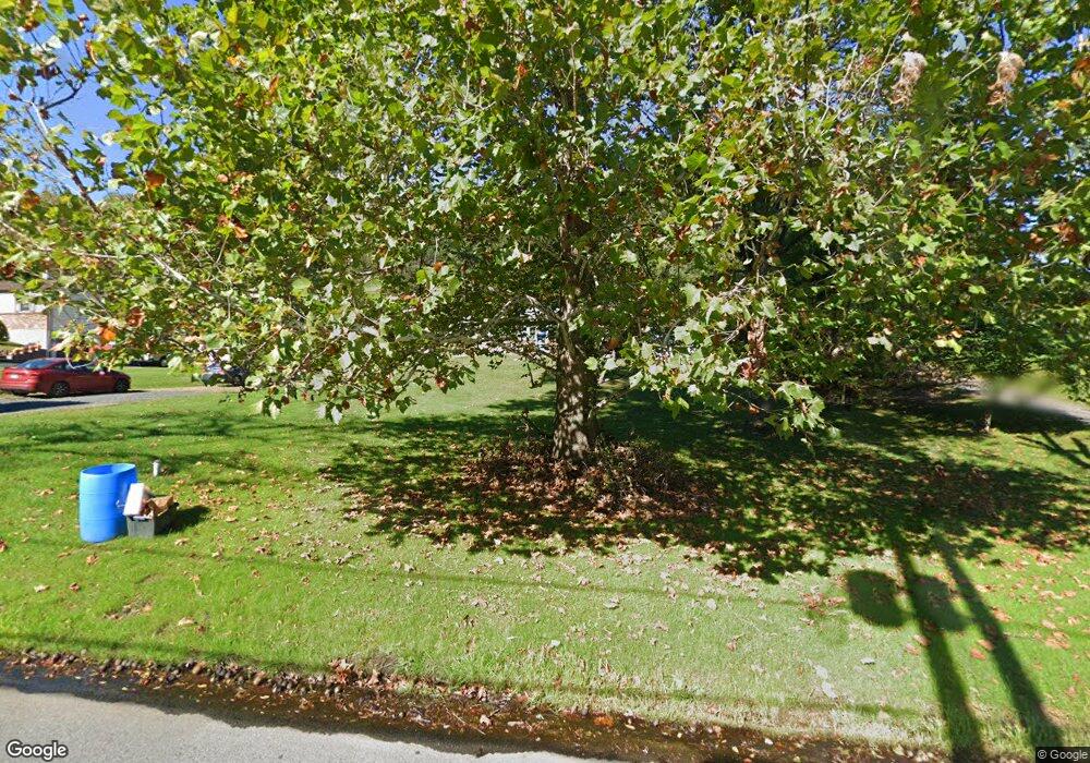 569 Neiman Rd, Pottstown, PA 19465 - photo 1