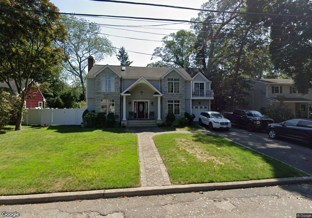 1585 James Rd, Wantagh, NY 11793 - photo 1