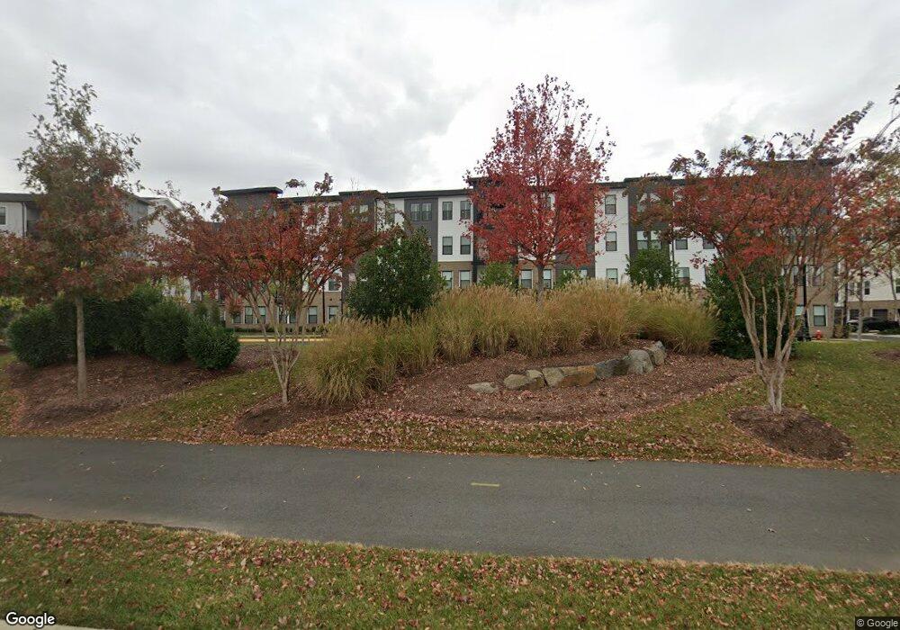 10 Golden Embers (Wheeler) Square, Ashburn, VA 20148 - photo 1