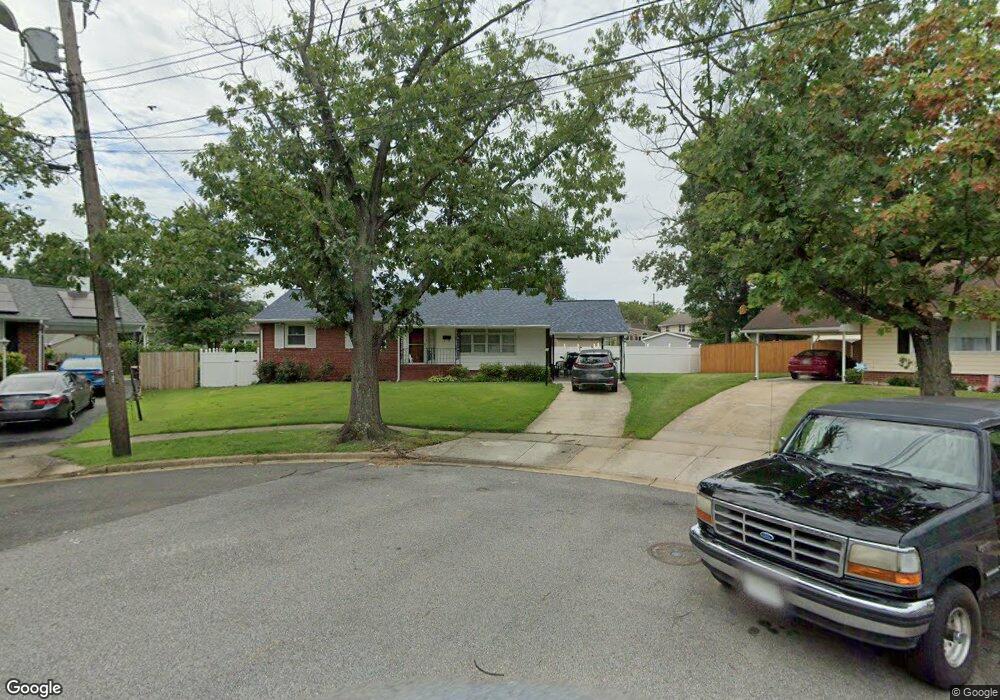 7901 Oland Ct, New Carrollton, MD 20784 - photo 1