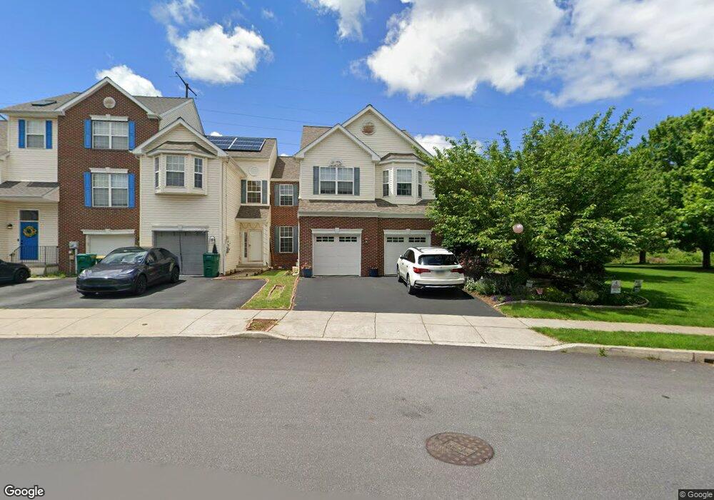 5582 Spring Ridge Dr W, Macungie, PA 18062 - photo 1