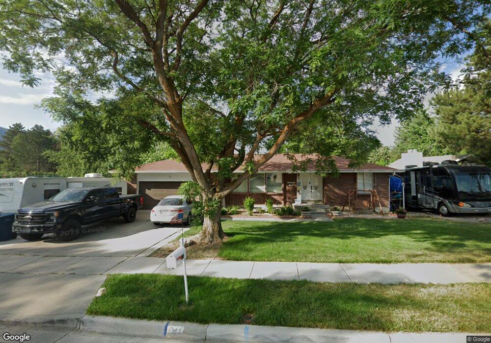 1544 Waters Ln, Sandy, UT 84093 - photo 1