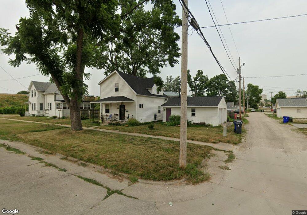 1121 3rd St SW unit 3, Cedar Rapids, IA 52404 - photo 1