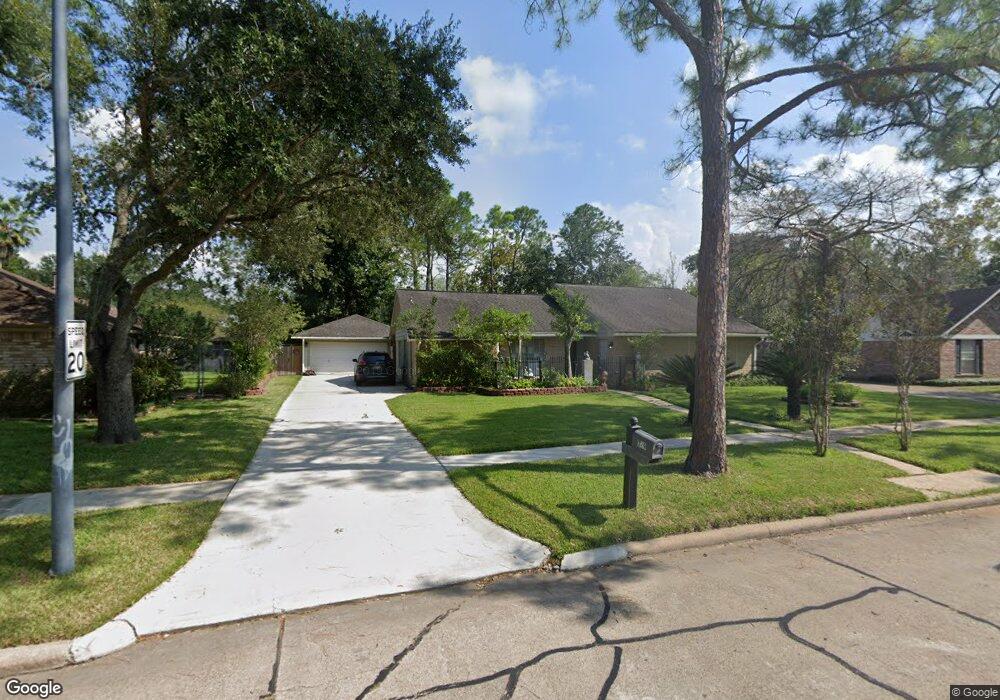 329 W Castle Harbour Dr, Friendswood, TX 77546 - photo 1