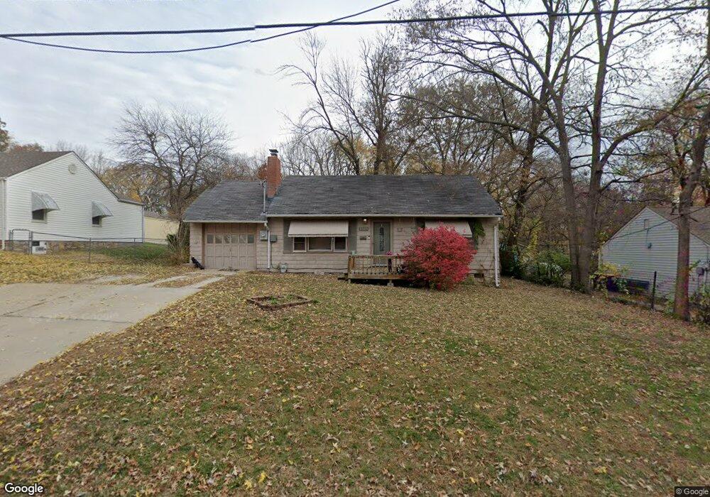 5939 Stearns St, Shawnee, KS 66203 - photo 1