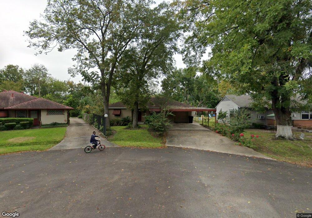 700 Jerry St, Houston, TX 77022 - photo 1