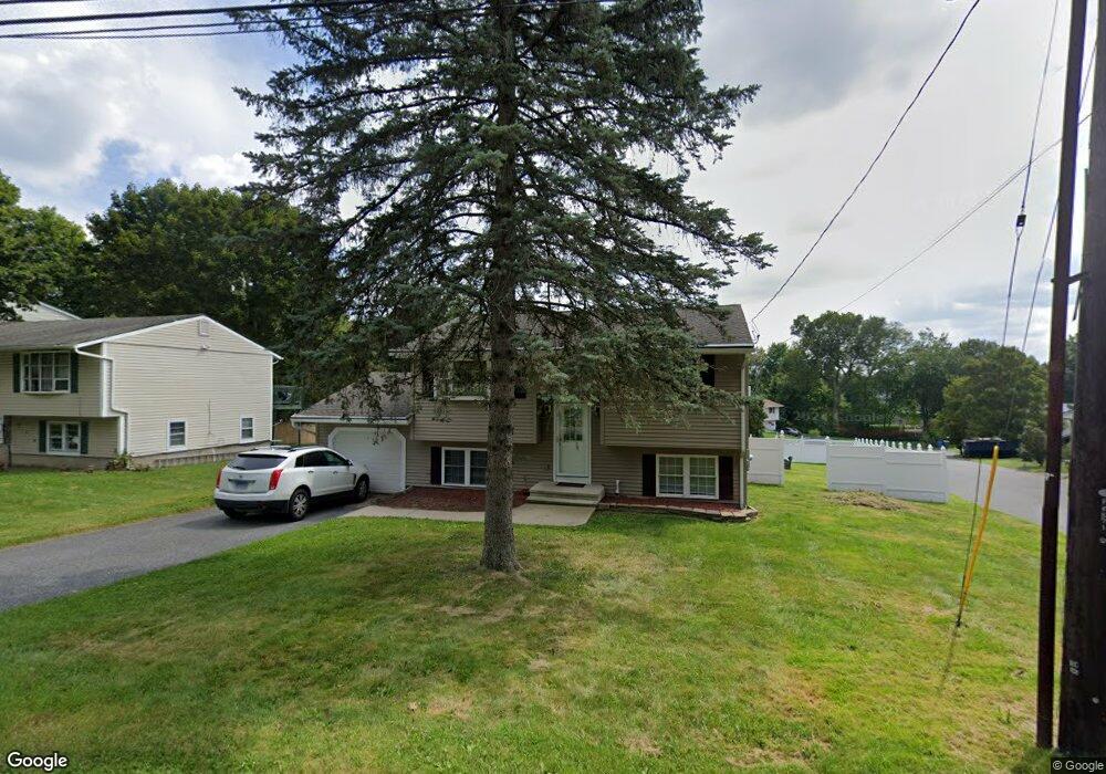 33 Greystone Rd, Waterbury, CT 06704 - photo 1