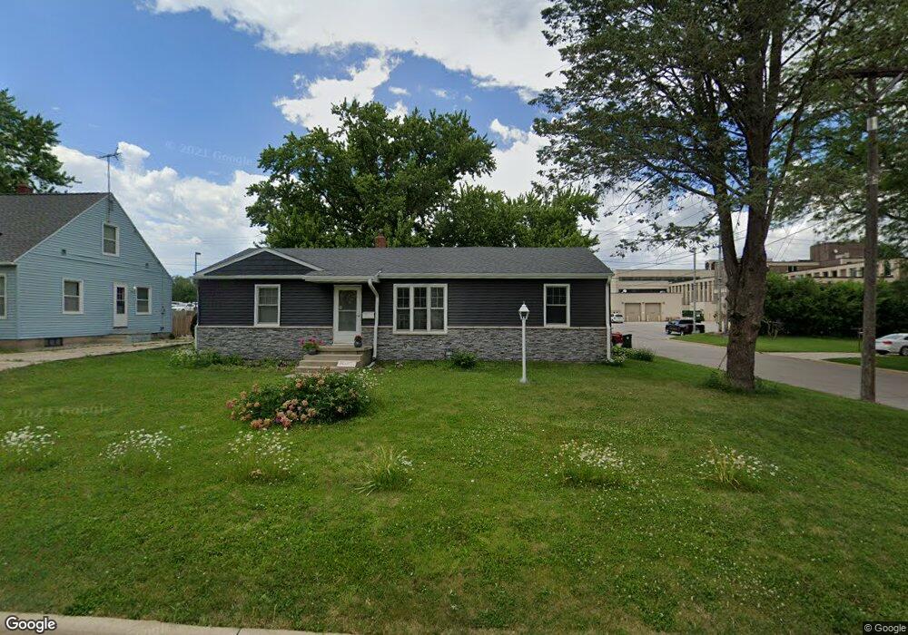 1103 W 7th St, Cedar Falls, IA 50613 - photo 1