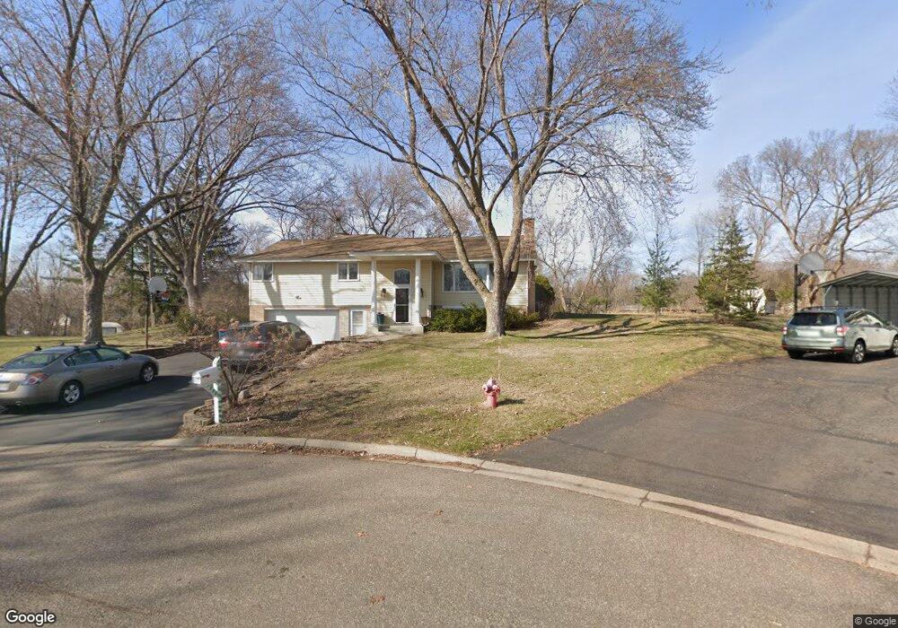 5715 Scenic Cir, Minnetonka, MN 55345 - photo 1