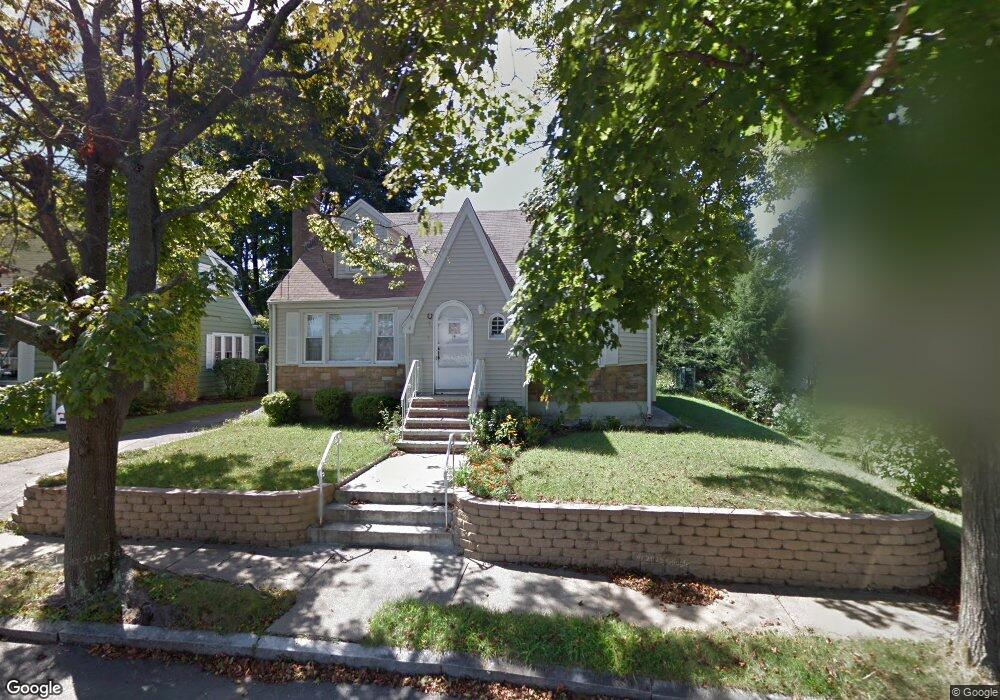 4 Belleau Rd, Salem, MA 01970 - photo 1