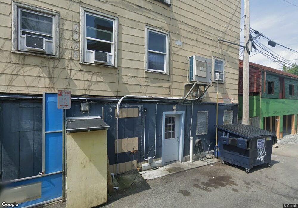 11 N 7th St unit 2, Hudson, NY 12534 - photo 1