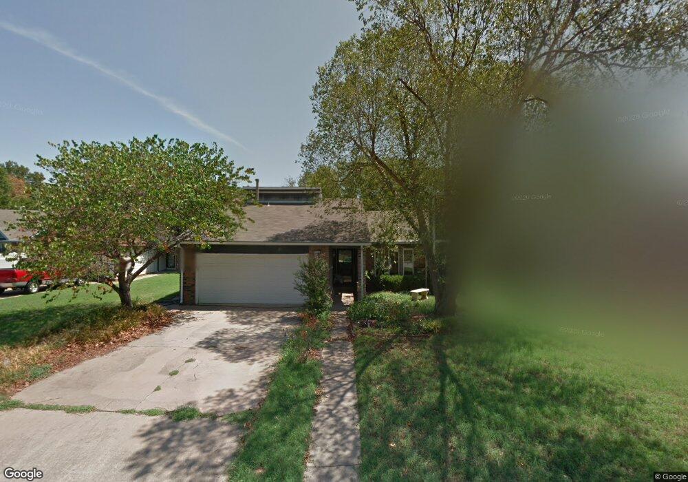 5219 S 32nd West Place, Tulsa, OK 74107 - photo 1