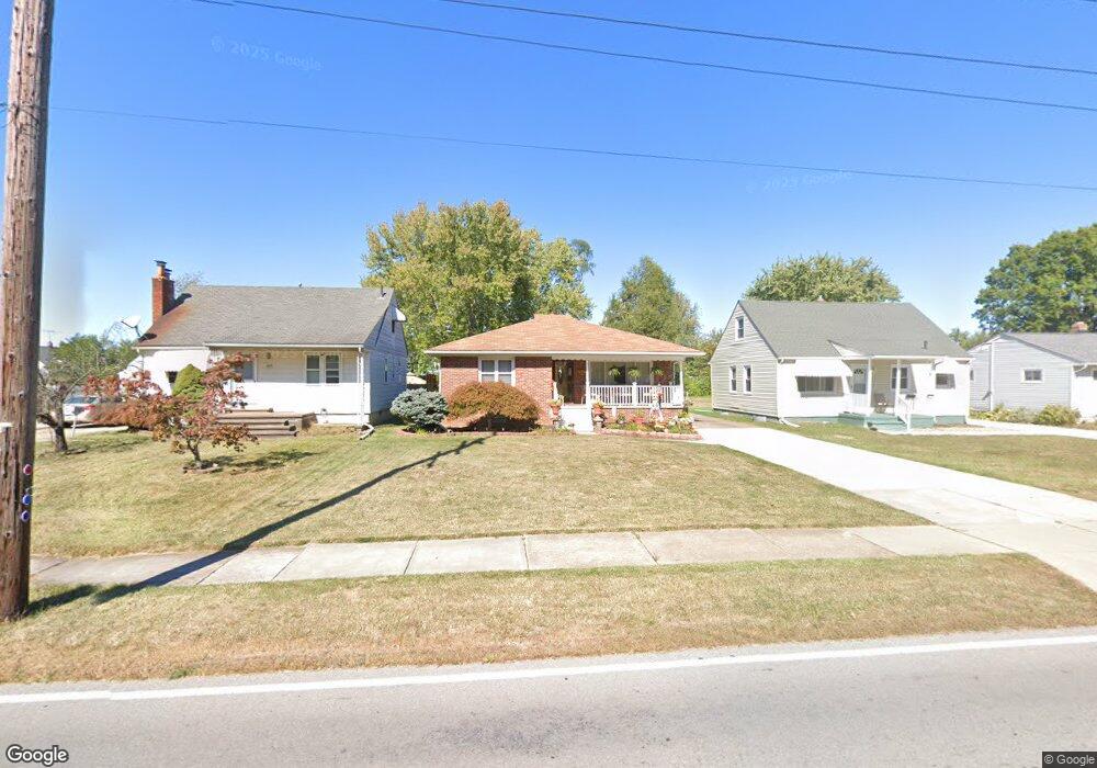 1729 E 36th St, Lorain, OH 44055 - photo 1