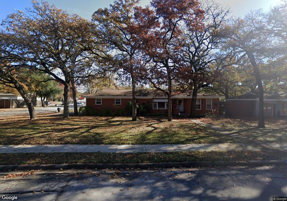 916 Glenda Dr, Bedford, TX 76022 - photo 1