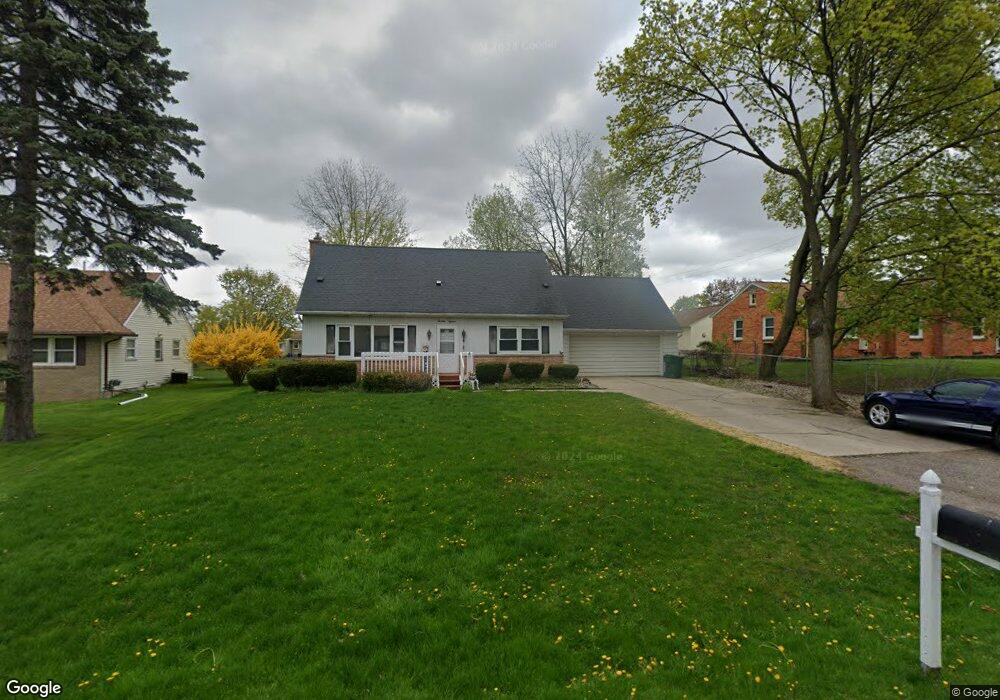1318 Shaffer Ct, Lansing, MI 48917 - photo 1