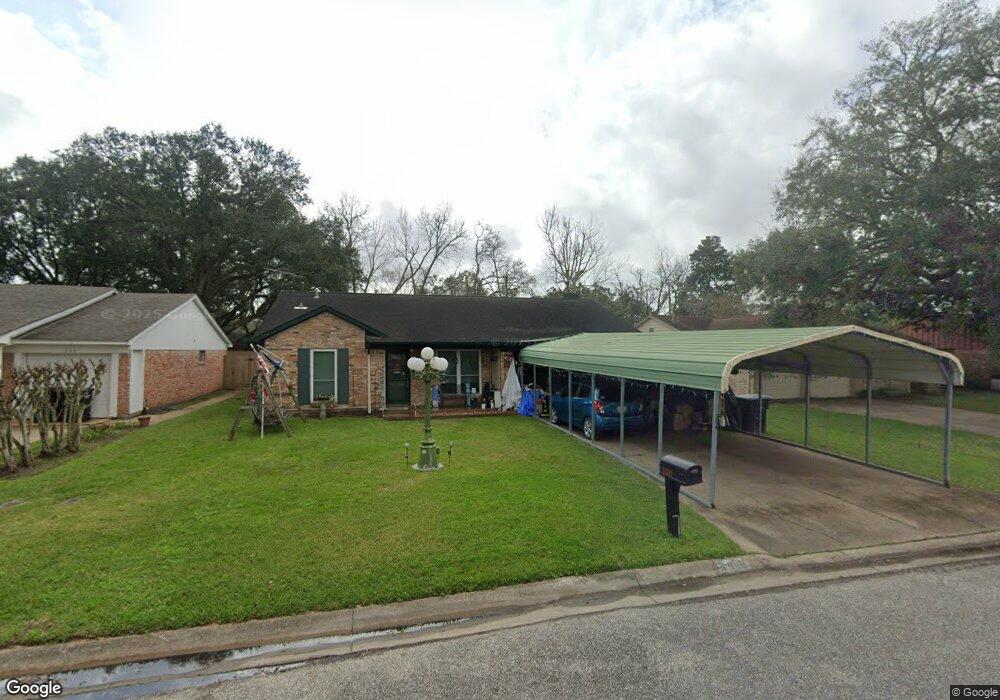 306 Cypress St, Alvin, TX 77511 - photo 1