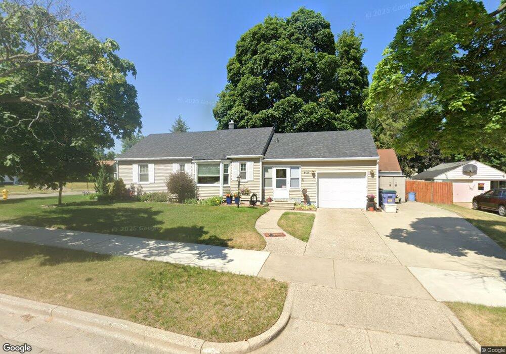 2105 Diamond Ave NE, Grand Rapids, MI 49505 - photo 1