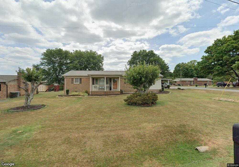 521 Jordan Ave, Asheboro, NC 27203 - photo 1