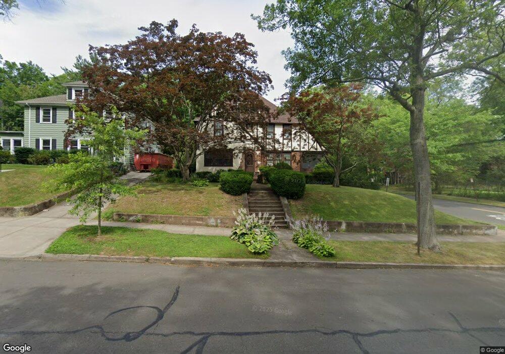 558 Ellsworth Ave, New Haven, CT 06511 - photo 1