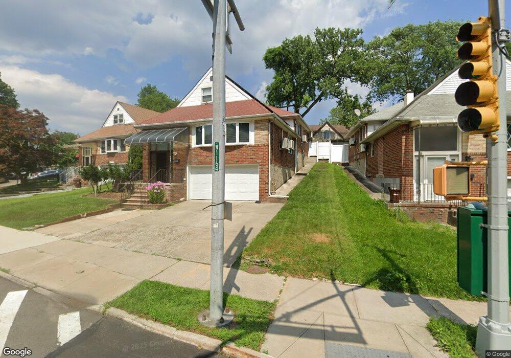 6803 Little Neck Pkwy, Glen Oaks, NY 11004 - photo 1