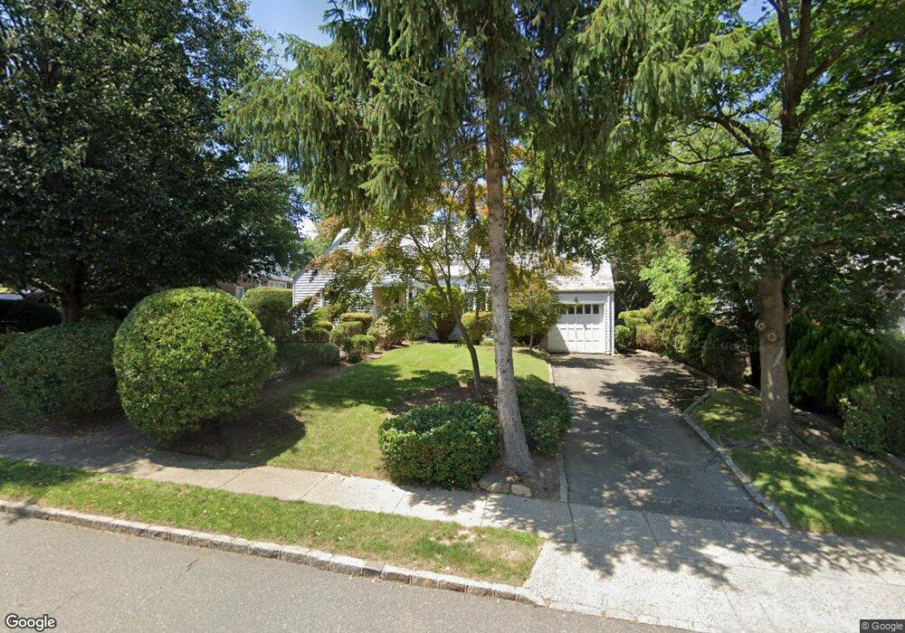123 Webster Ave, Manhasset, NY 11030 - photo 1