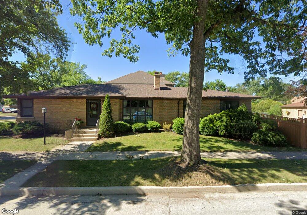 425 E Niagara Ave, Elmhurst, IL 60126 - photo 1