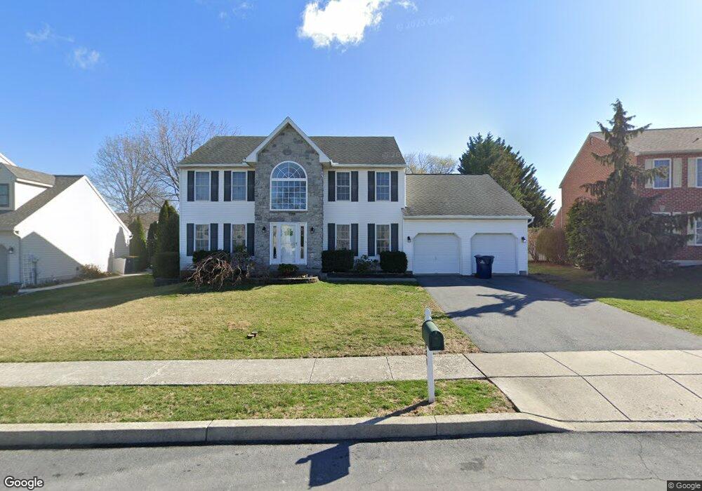 421 Merion Dr, Reading, PA 19608 - photo 1