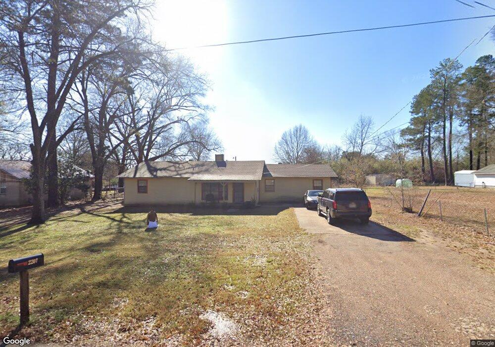 2207 Phillips Ln, Texarkana, TX 75501 - photo 1