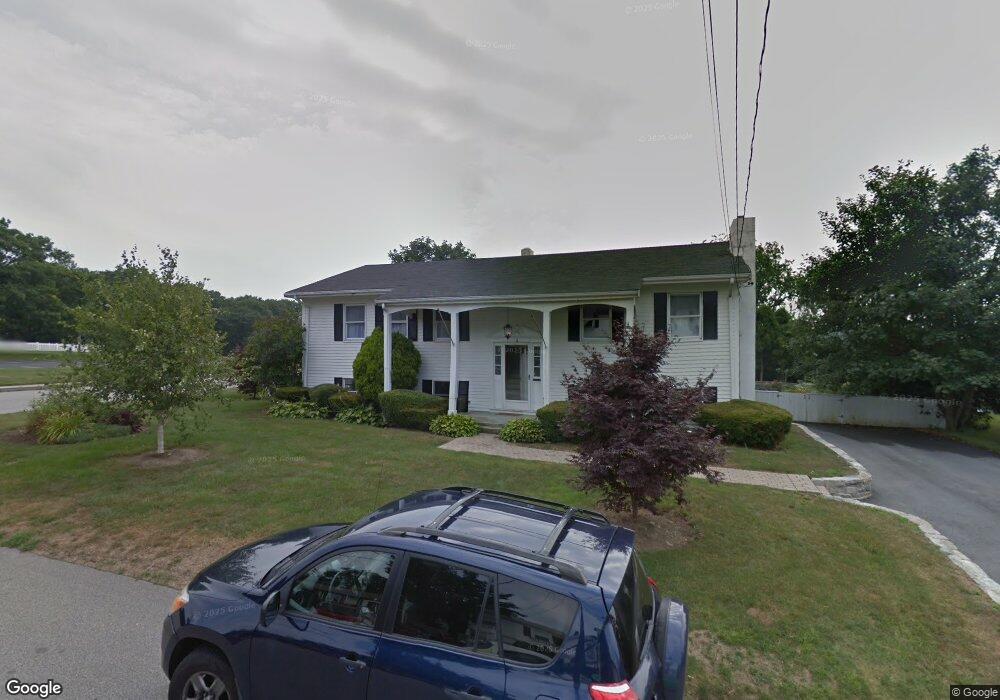 72 Bliss Mine Rd, Newport, RI 02840 - photo 1