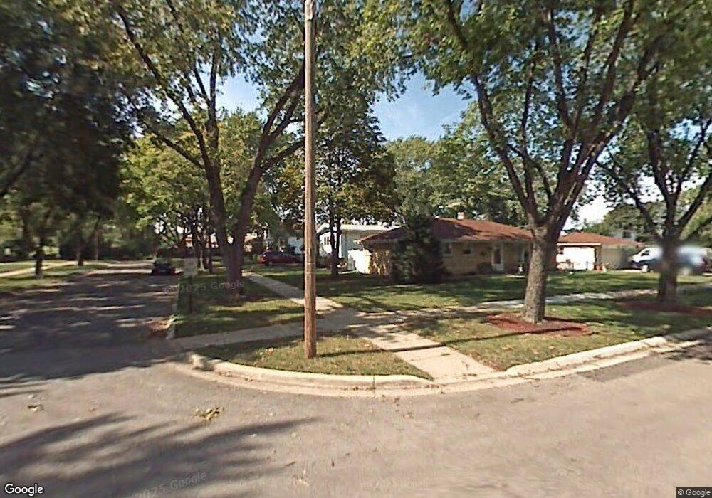 1922 Greenleaf Ave, Des Plaines, IL 60018 - photo 1