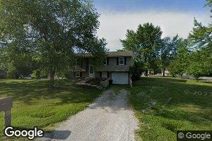 1308 W Bourke St, Macon, MO 63552