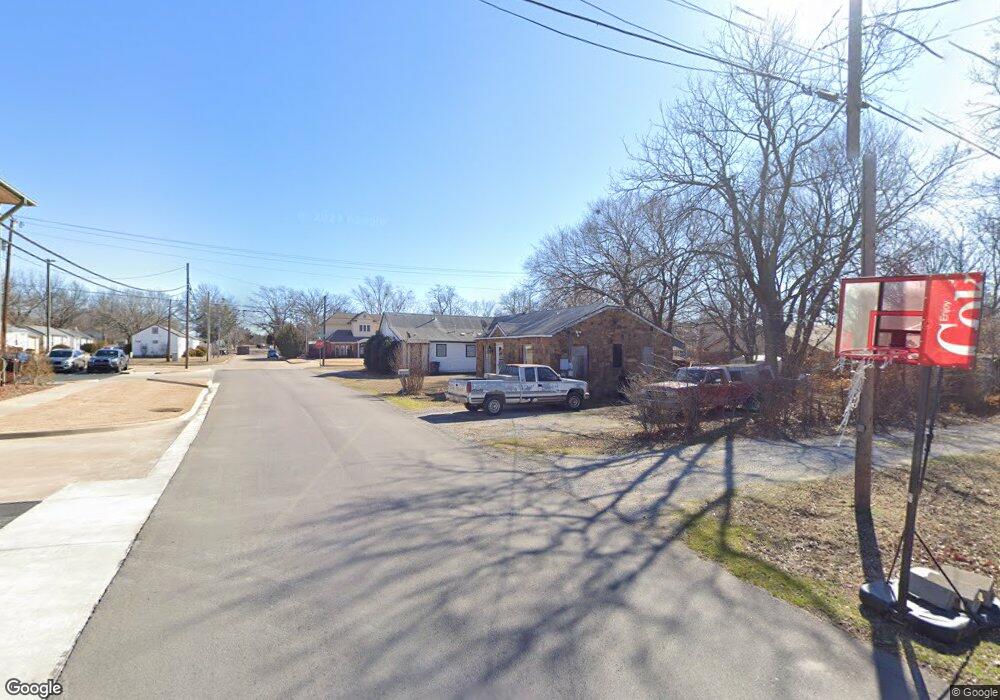 354 W Claremore St, Claremore, OK 74017 - photo 1