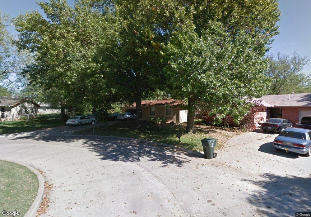 1104 W Chambers Ct, Claremore, OK 74017 - photo 1