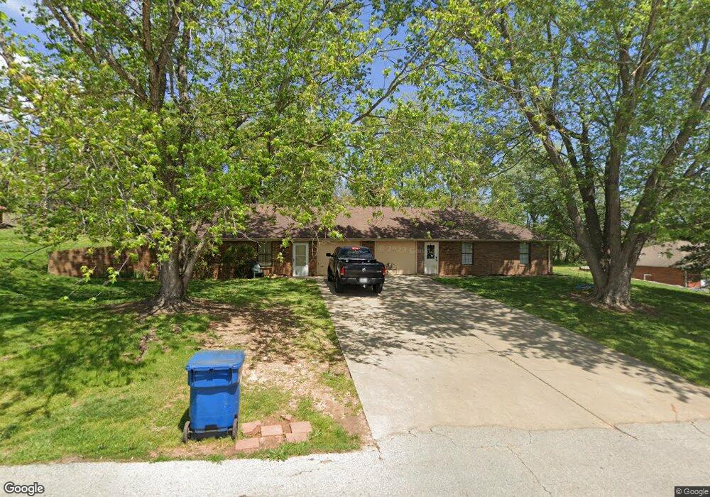 107 Mills Rd, Nixa, MO 65714 - photo 1