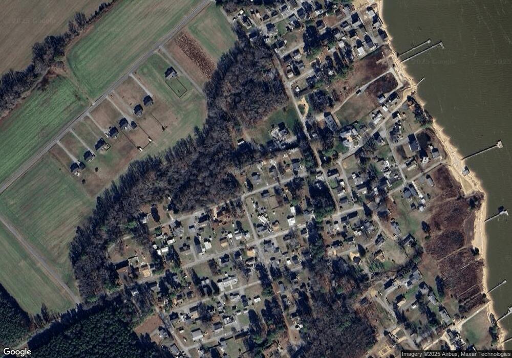 347 River Shore Dr, Dunnsville, VA 22454 - photo 1