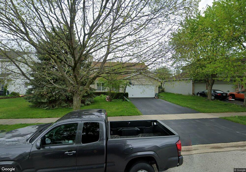 1213 Yellowpine Dr, Aurora, IL 60506 - photo 1