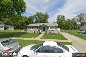 326 Halstead St, Waterloo, IA 50703