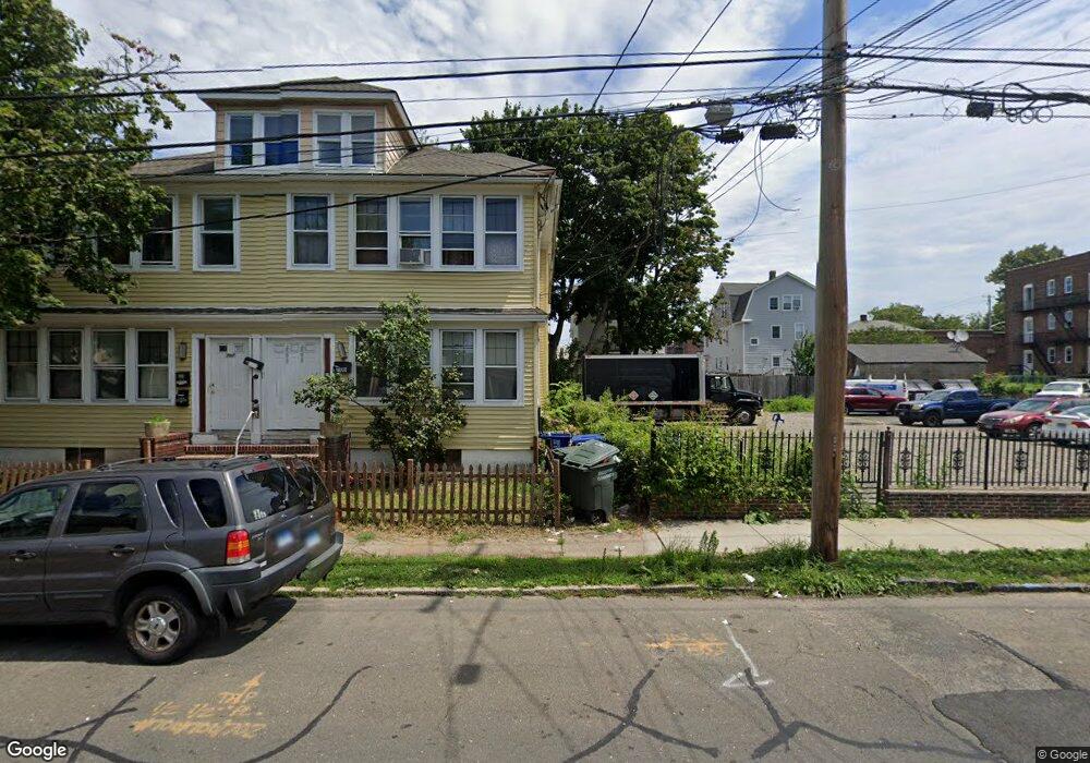 692 Brewster St, Bridgeport, CT 06605 - photo 1